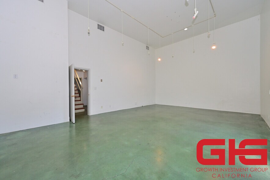 More Photos Of 88 N Hill Ave, Pasadena Storefront For Sale