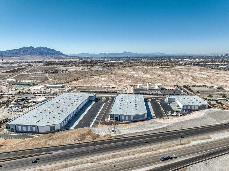 More Photos Of 5070 E El Campo Grande Ave, Las Vegas Unknown For Lease