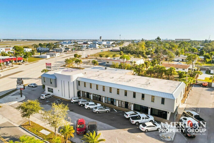 Primary Photo Of 7910 N Tamiami Trl, Sarasota Office For Sale