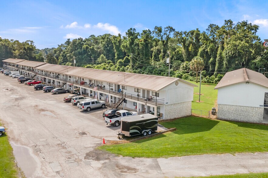 More Photos Of 150-221 SE Sundial Pl, Lake City Apartments For Sale