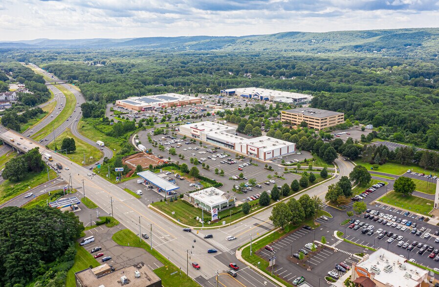 More Photos Of 400 Executive Blvd, Southington Office For Lease