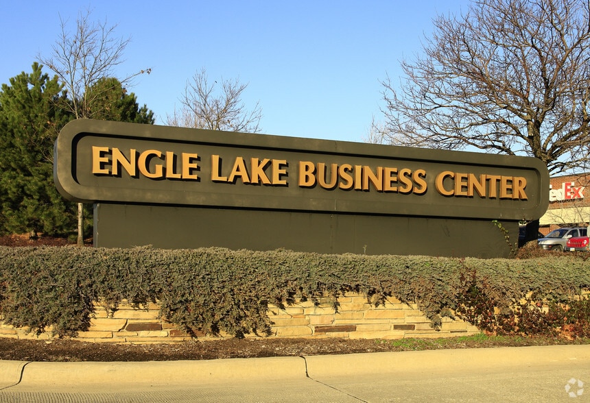 More Photos Of 17515 Engle Lake Dr, Middleburg Heights Warehouse For Lease