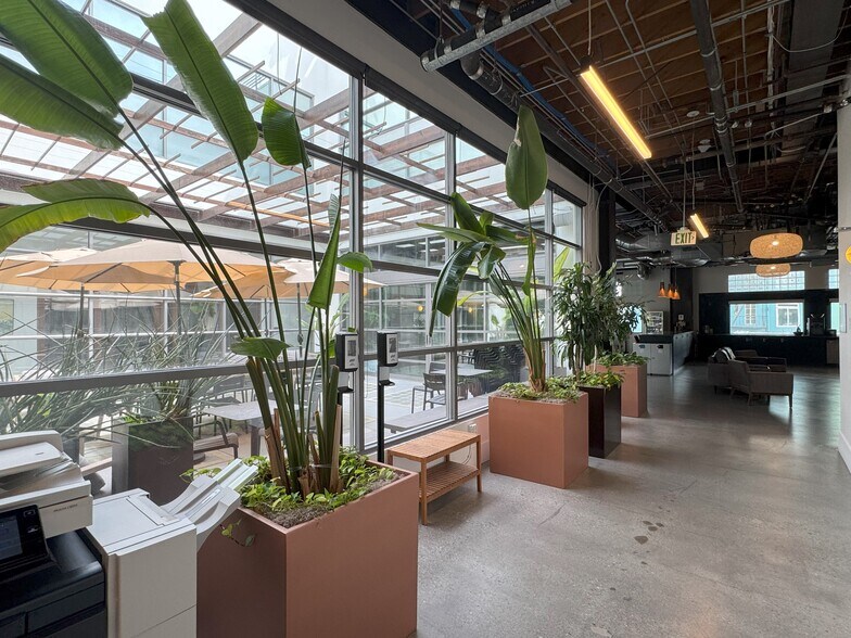 More Photos Of 1422-1424 2nd St, Santa Monica Office For Lease