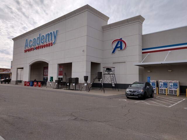 More Photos Of 1133 SW Wanamaker Rd, Topeka General Retail For Sale