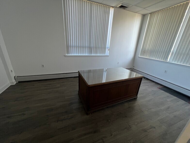 More Photos Of 1-5 Columbia Rd, Branchburg Light Manufacturing For Lease