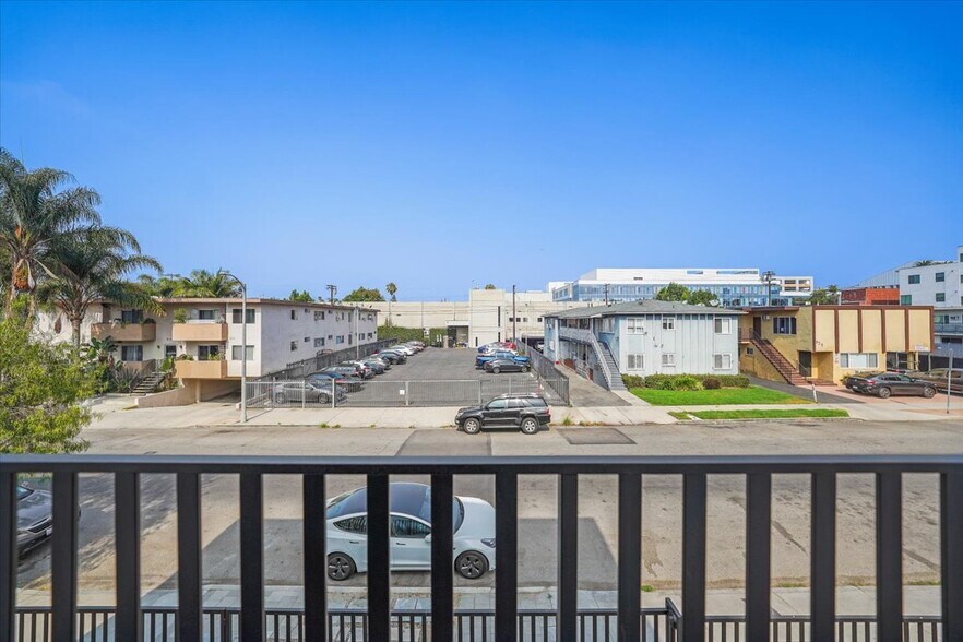 More Photos Of 910 Hudson ave, Los Angeles Apartments For Sale