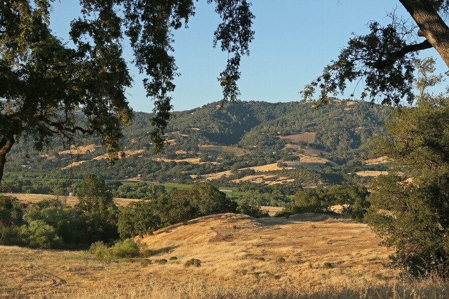 More Photos Of US Highway 101, Cloverdale Land For Sale