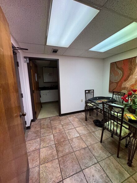 More Photos Of 8716 SE 15th St, Oklahoma City Distribution For Sale