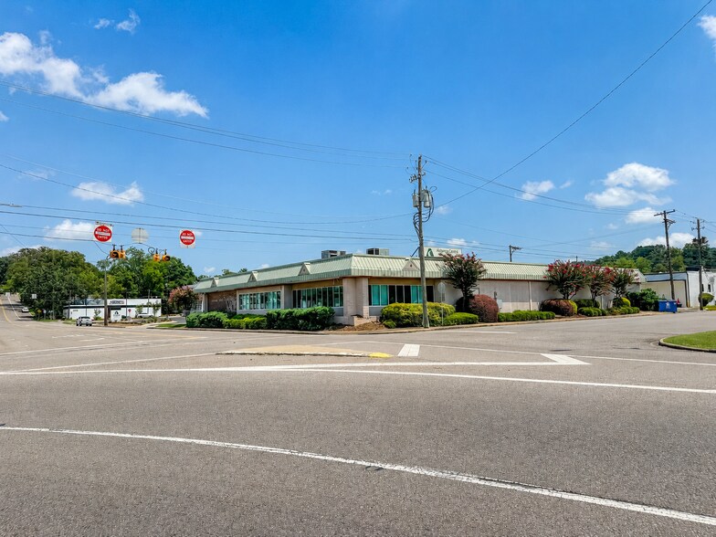 More Photos Of 3601 4th Ave S, Birmingham Bank For Lease