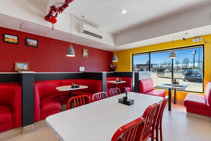 More Photos Of 403 Highway 412 W, Siloam Springs Restaurant For Sale