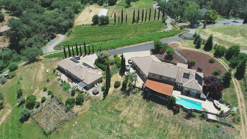 More Photos Of 7071 Ridge Road, Newcastle Winery Vineyard For Sale