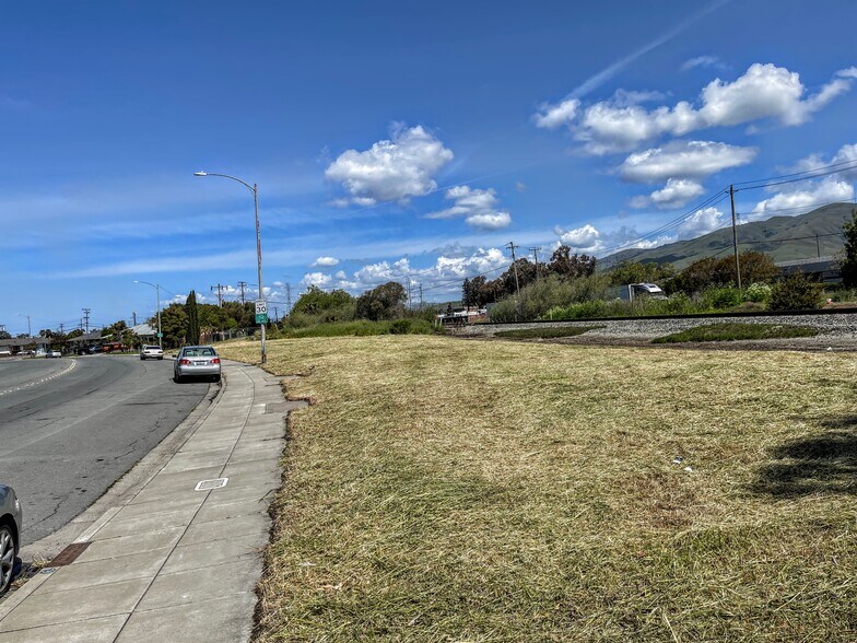 Primary Photo Of 7280 Marylinn Dr, Milpitas Land For Sale