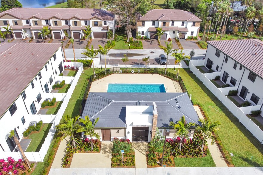 More Photos Of 4091 W Palm Aire Dr, Pompano Beach Apartments For Sale