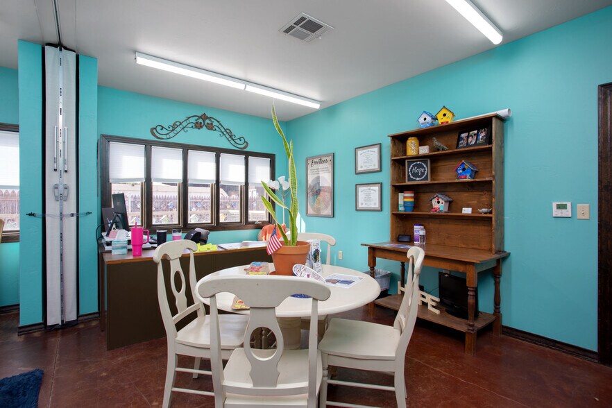 More Photos Of 1721 S Tyler St, Amarillo Office For Sale