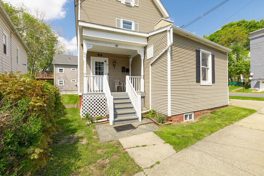 More Photos Of 48 Columbia St, Poughkeepsie Apartments For Sale