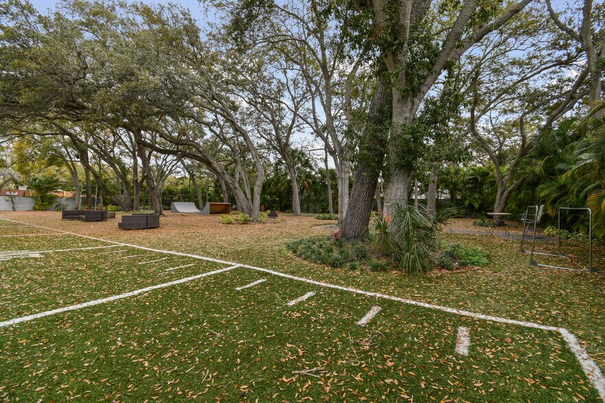 More Photos Of 3330 W Cypress St, Tampa Office For Sale