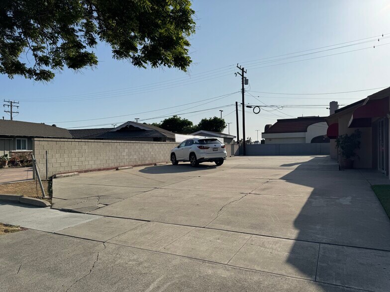 More Photos Of 1598 W Katella Ave, Anaheim Office For Sale