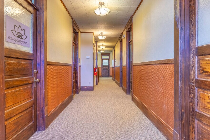 More Photos Of 1 E Apache St, Wickenburg Office For Sale