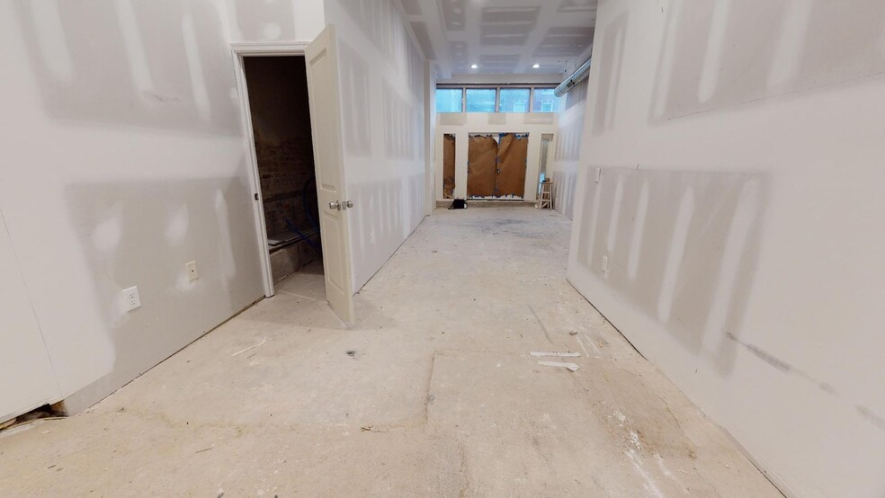 More Photos Of 1030 Hollins St, Baltimore Storefront Retail Office For Lease