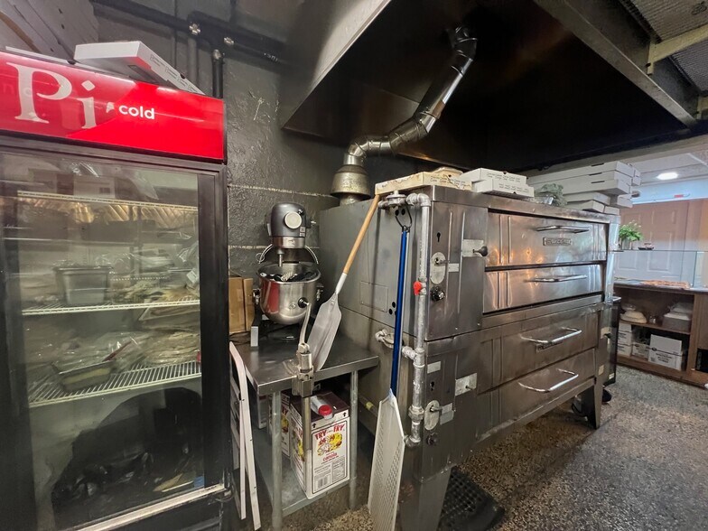 More Photos Of 473-475 Ashford Ave, Ardsley Office For Lease