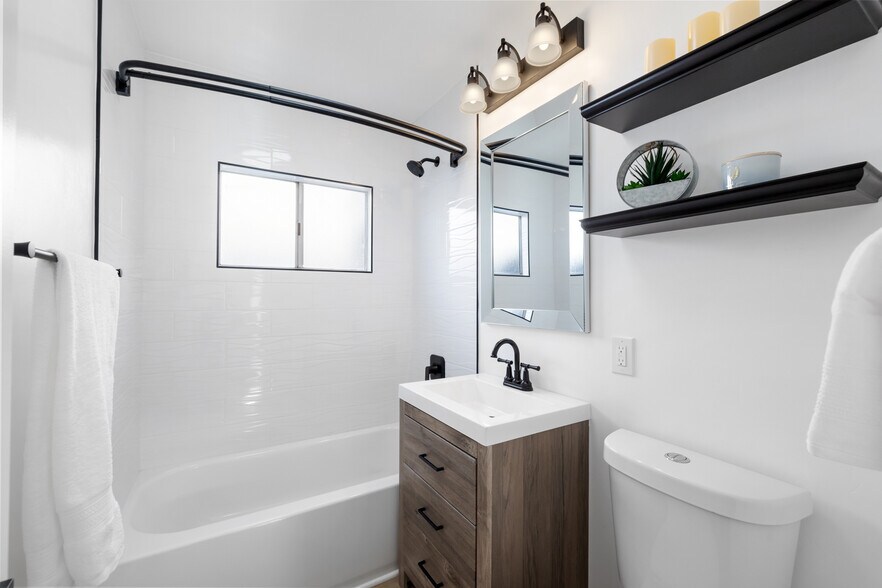 More Photos Of 114 Madison Ave, Chula Vista Apartments For Sale