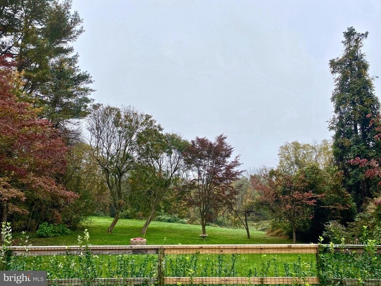 More Photos Of 1192 Middletown Rd, Media Restaurant For Sale