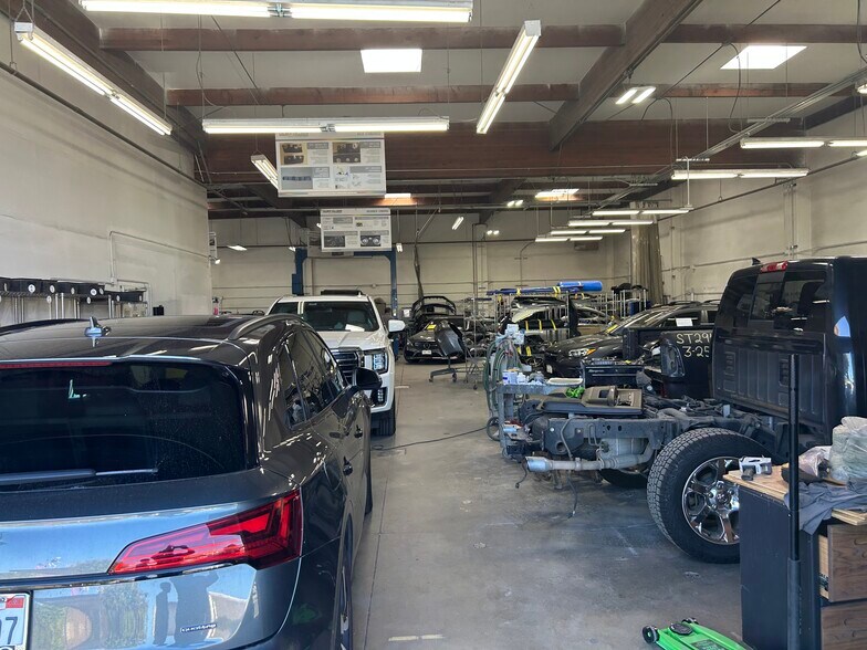 More Photos Of 50 Medway Rd, San Rafael Service For Sale