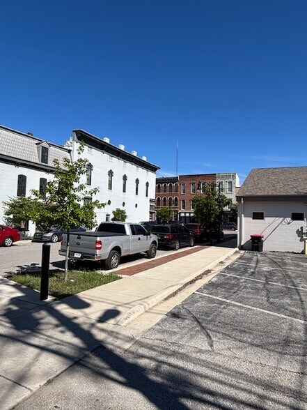 More Photos Of 802 Columbia St, Lafayette Office Residential For Sale