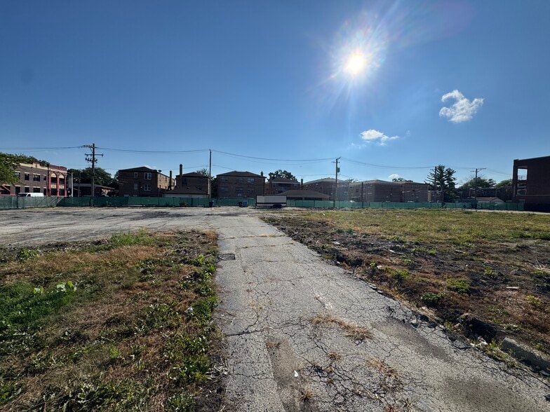 More Photos Of 6760 Northwest hwy, Chicago Land For Sale