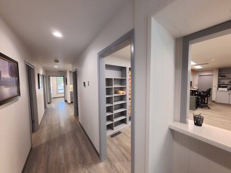 More Photos Of 1102 NE 4th St, Bend Healthcare For Lease