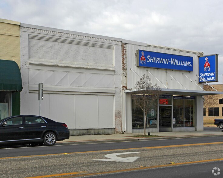 More Photos Of 227 N Broadway Ave, Sylacauga Storefront For Sale