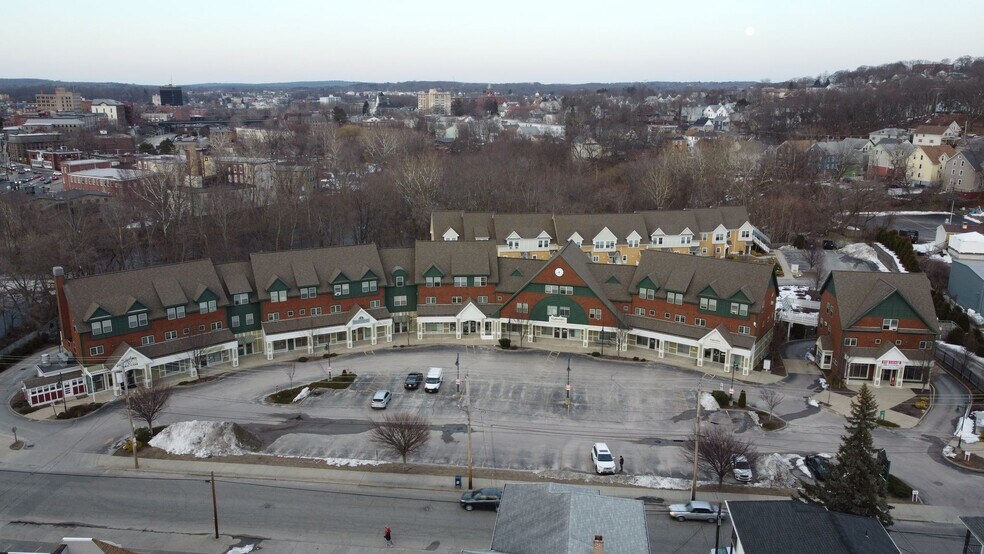 More Photos Of 711 Front St, Woonsocket Fast Food For Lease