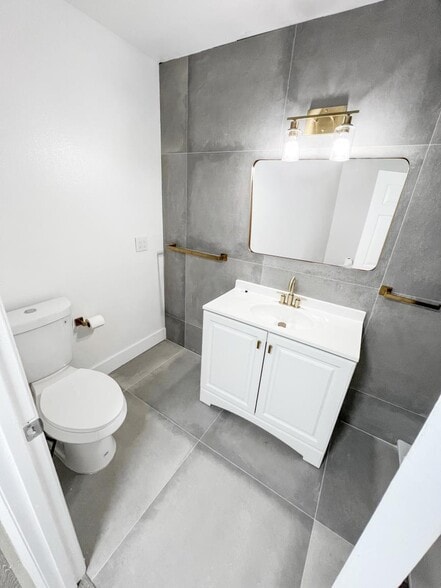 More Photos Of 244 E Graves Ave, Orange City Apartments For Lease