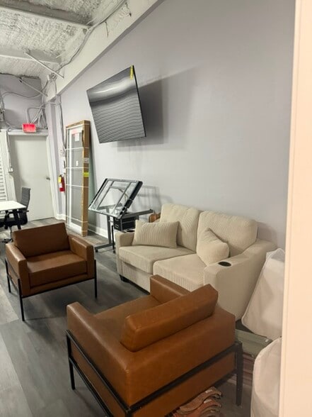 More Photos Of 525 Production Blvd, Naples Service For Sale