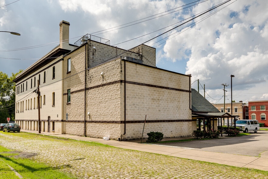 More Photos Of 2101 Venable St, Richmond Religious Facility For Sale