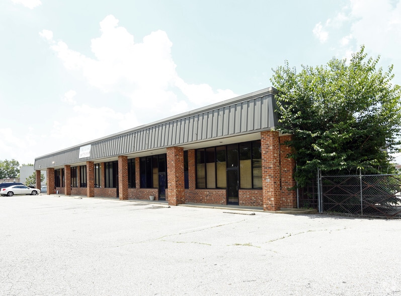 More Photos Of 3865-3877 Winchester Rd, Memphis Storefront For Lease