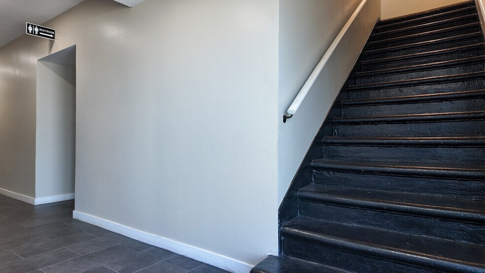 More Photos Of 11984 Santa Fe Ave, Lynwood Specialty For Sale