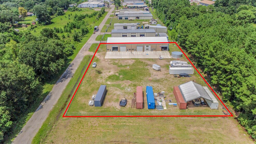 More Photos Of 31588 Industrial Park Dr, Pinehurst Flex For Lease