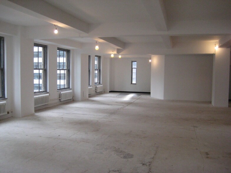 More Photos Of 18 E 48th St, New York Office For Lease