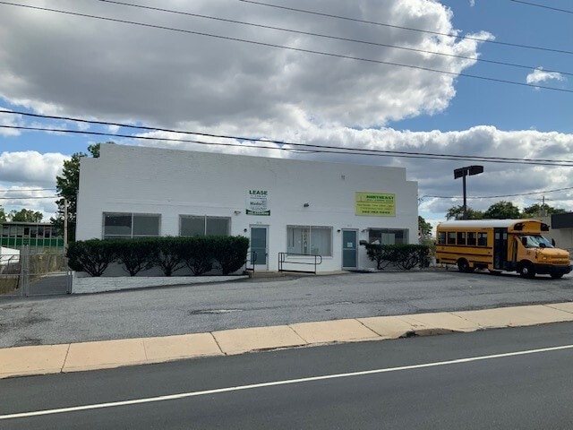 More Photos Of 3014-3016 Governor Printz Blvd, Wilmington Warehouse For Lease