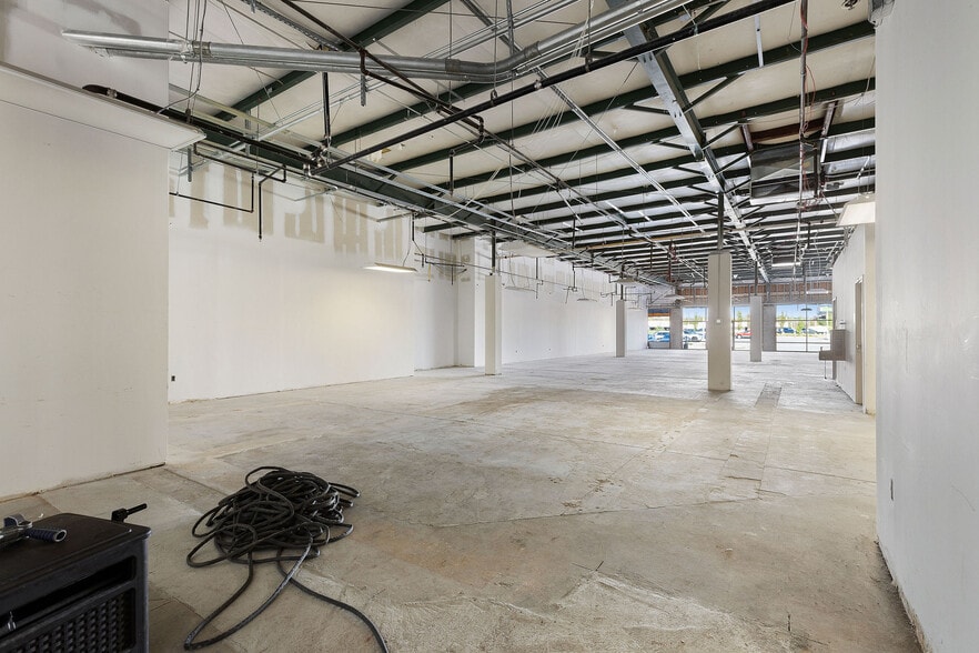 More Photos Of 1717-1719 Gallatin Rd, Madison Freestanding For Lease