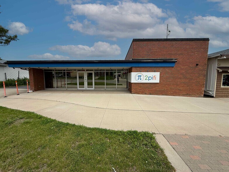 More Photos Of 3223 1st Ave SE, Cedar Rapids Medical For Sale