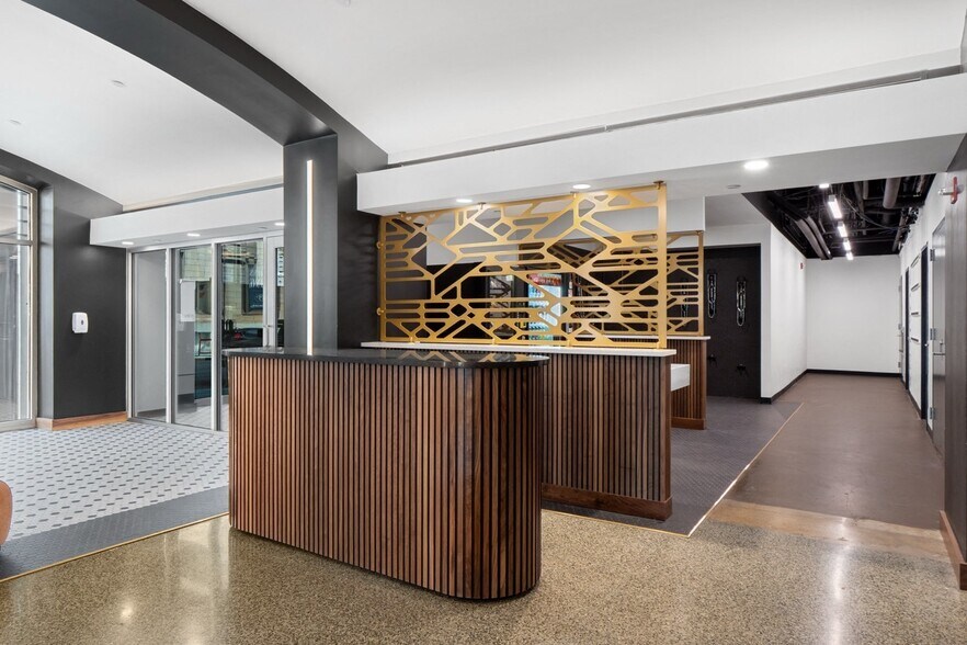 More Photos Of 1100 Market St, Chattanooga Office For Lease