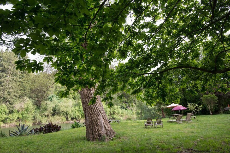 More Photos Of 20250 Highway 116, Monte Rio Hotel For Sale