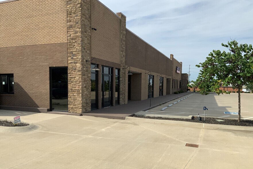 More Photos Of 971 Memory Ln, Gallatin Storefront For Lease