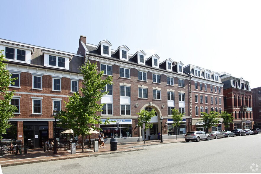 More Photos Of 18 Congress St, Portsmouth Apartments For Sale