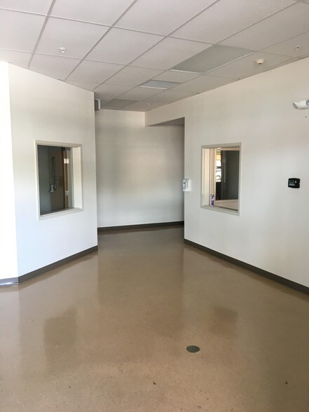 More Photos Of 1305 N Orange Ave, Green Cove Springs Unknown For Lease