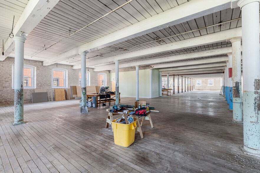 More Photos Of 28 Anawan St, Fall River Manufacturing For Sale