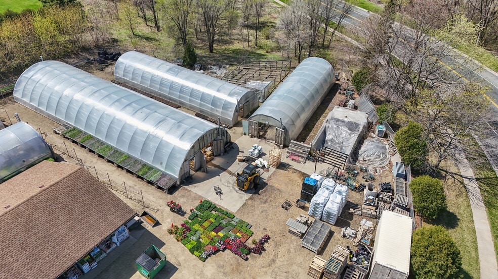 More Photos Of 2900 E 65th St, Inver Grove Heights Garden Center For Sale