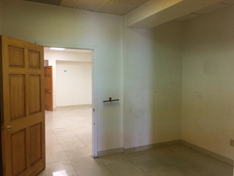 More Photos Of 341 S Palm Ave, Alhambra Warehouse For Lease